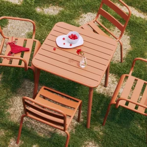 Mesa exterior de metal cuadrada Brisa (70x70 cm)