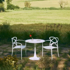 Mesa redonda de metal y fibra de vidrio Tulia (80 cm)